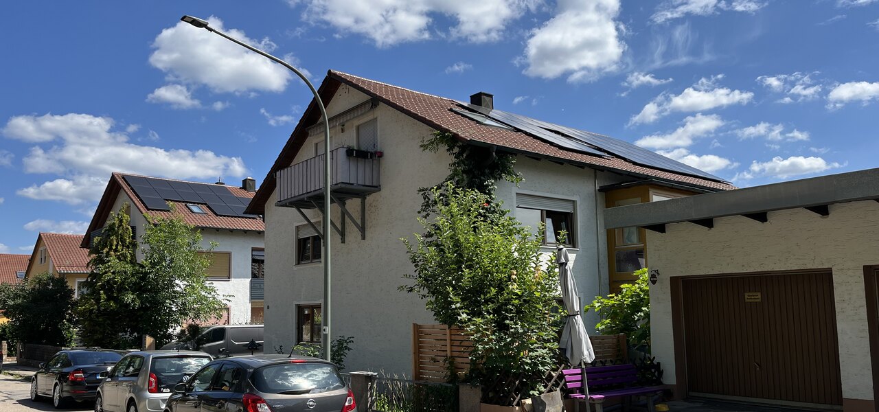 Das eigene Haus, Juli 2026: Photovoltaik auf der Südseite des Satteldachs